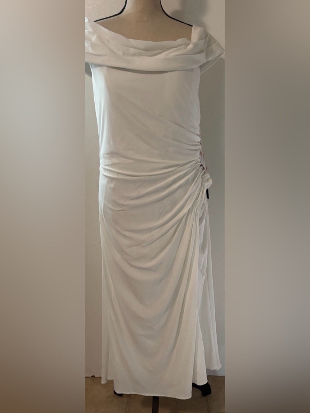 Mac Duggal Elegant White Off-Shoulder Ruched Maxi Dress
